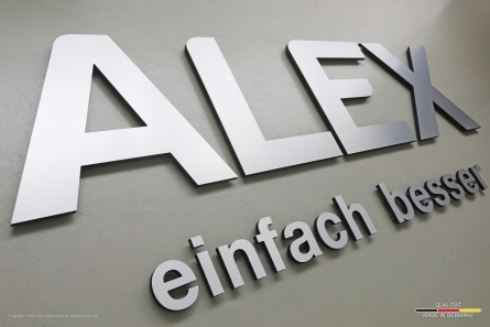 ALEX - 3D-Buchstaben in gebürsteter Edelstahl-Optik