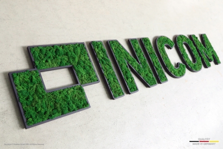INICOM - Moos-Logo und Buchstaben mit echtem Moos