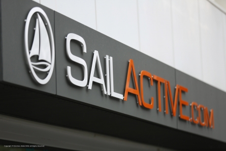 Sail Active Reisebüro - Aussenwerbung