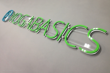 YOGABASICS - Wandlogo