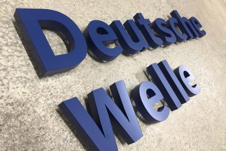 DW Deutsche Welle - Werbelogo