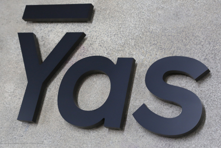 House of Yas - Aussenwerbung