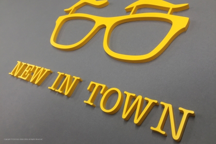 NEW IN TOWN - Messe-Buchstaben - Made in Germany