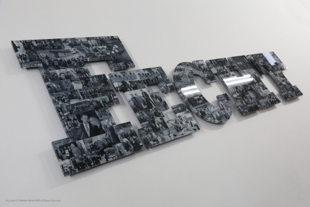 Fotocollage als 3D Buchstaben aus rückseitig bedrucktem Acrylglas.
