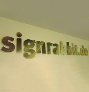 Signrabbit - Dibondbuchstaben mit UV-Direktdruck
