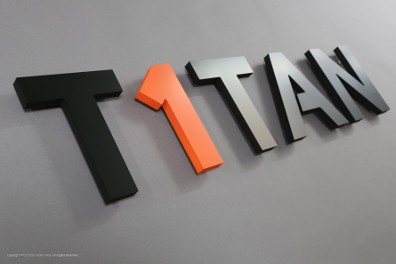 TITAN - 3D-Buchstaben