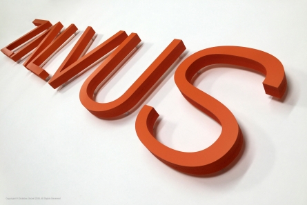 3D Wand-Logo aus PVC.