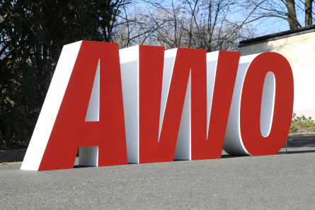AWO Arbeiterwohlfahrt - Stehende Buchstaben