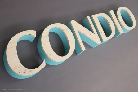 CONDIO - 3D-Logo aus Holz und Styrodur