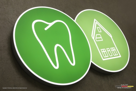 Zahnarztpraxis Leuchtreklame - Profil 6 Leuchtkasten