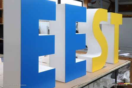 EEST - XXL-Buchstaben zum stellen