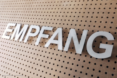 EMPFANG - Buchstaben aus Aluminium