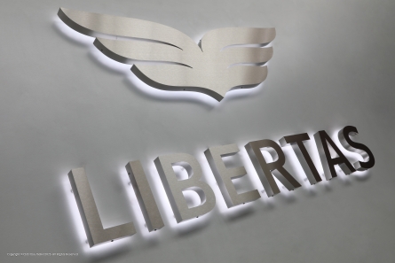 LIBERTAS - Profil 3 Leuchtbuchstaben aus Edelstahl