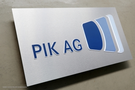 PIK AG - LED-Schildkasten in Edelstahl Optik