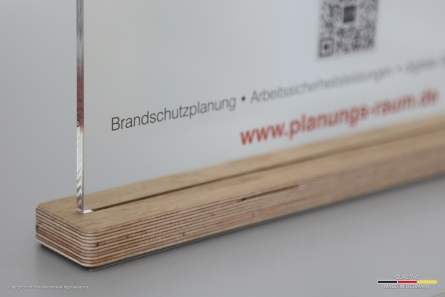 Planungsraum - Hochwertige Tischaufsteller aus Acrylglas und Holz