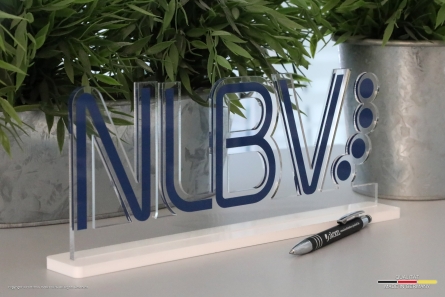 NLBV - Individueller Tischaufsteller aus Acrylglas