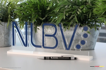 NLBV - Individueller Tischaufsteller aus Acrylglas