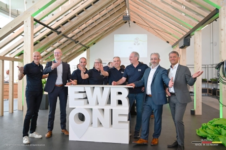 EWR ONE - Messetheke aus Buchstaben