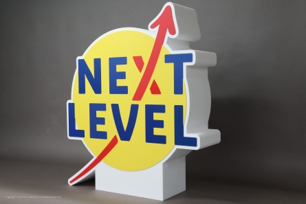 NEXT LEVEL - Stehendes Logo für ein Event