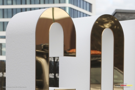 PADCEV - Goldene Acrylbuchstaben in Spiegeloptik