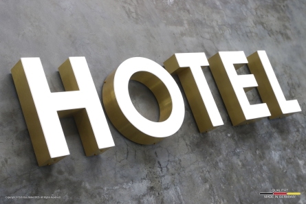 HOTEL - Leuchtbuchstaben mit goldenen Zargen