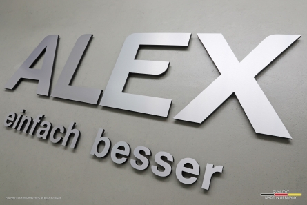 ALEX - 3D-Buchstaben in gebürsteter Edelstahl-Optik