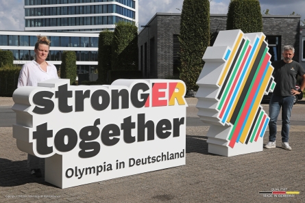 stronGER together - Aufsteller für Olympia in Deutschland