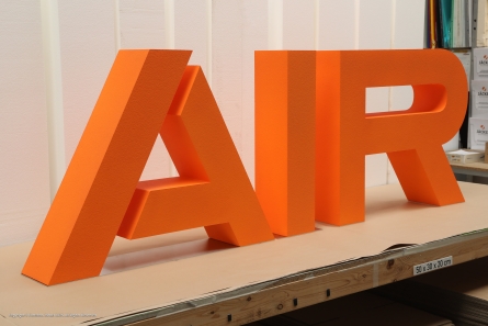 AIR - Stehende Styroporbuchstaben