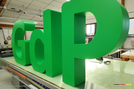 XXL-Buchstaben aus EPS und PVC. GdP - Stehende Buchstaben für die Gewerkschaft der Polizei