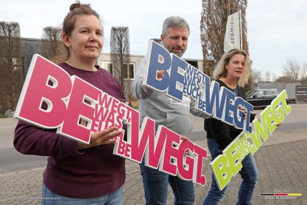 BEWEGT - Handhelds aus leichtem PVC (Forex)