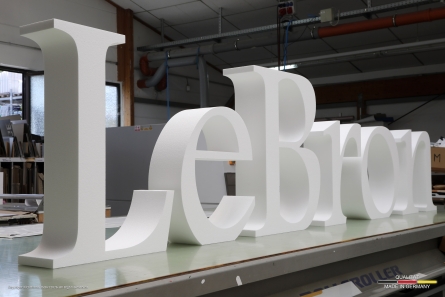 LeBron - Stehende Buchstaben aus hochwertigem Styropor