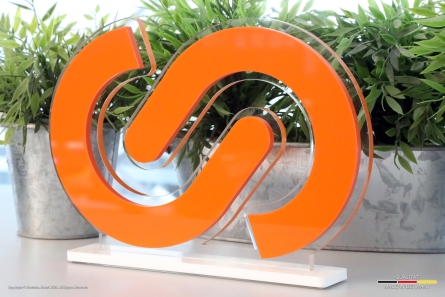 Simple System - Hochwertiger Logo-Aufsteller aus Acrylglas