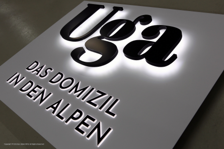 Uga - Das Domizil in den Alpen - Lichtwerbung - Direkt vom Hersteller