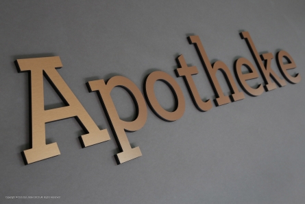 Apotheke - Kupfer-Schriftzug aus Dibond-Butlerfinish