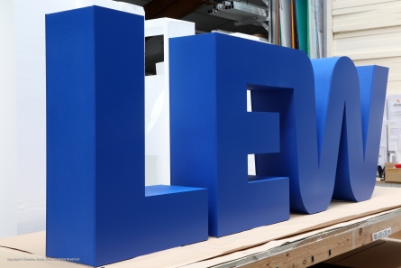 LEW - Stehende Buchstaben für Innen & Außen