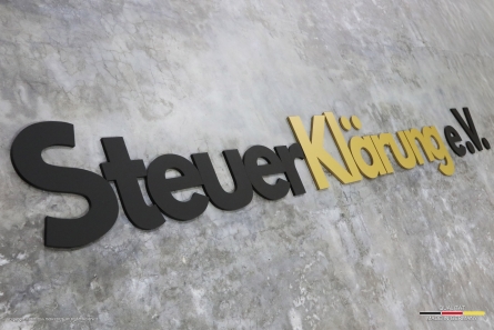 Steuer Klärung e.V. - Matt lackierte 3D-Buchstaben