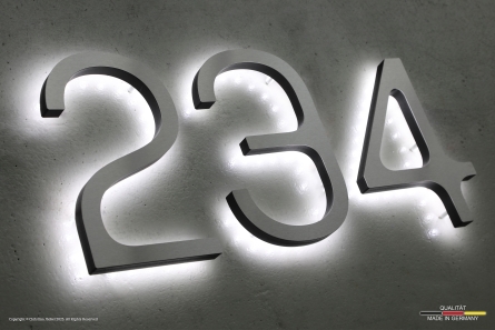 234 - Beleuchtete Hausnummer aus Edelstahl und PVC