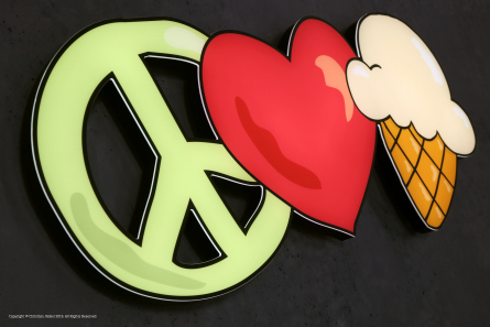 Peace Love and Icecream - LED-Logo