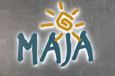 Maja - Leuchtlogo