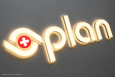 plan - Vollacryl-Leuchtlogo für die Schweiz