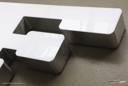 SKF - Beleuchtetes Logo mit hochwertigen Profil 6 Leuchtbuchstaben