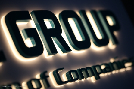 PAA CAPITAL GROUP - Leuchtreklame - Direkt vom Hersteller