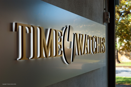 TIME 4 WATCHES - Exklusives Leuchttransparent