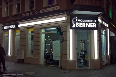 Modefriseur Berner - Ausgefallene Lichtwerbung in 3D
