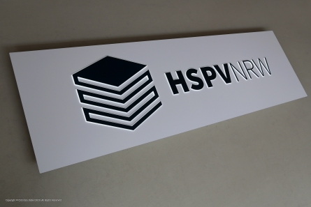 HSPV - Leuchtwerbung mit durchgesteckten Buchstaben