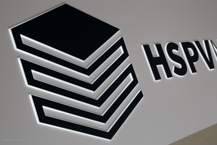 HSPV - Leuchtwerbung mit durchgesteckten Buchstaben
