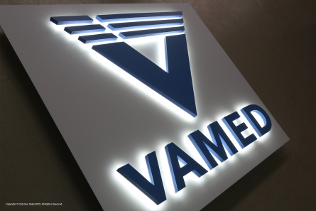 VAMES - Leuchtlogo aus PVC