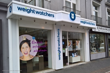 Ausgefallene Leuchtreklame für weight watchers Filialen.