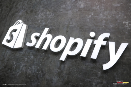 Shopify - Leuchtreklame mit Profil 6 Leuchtbuchstaben