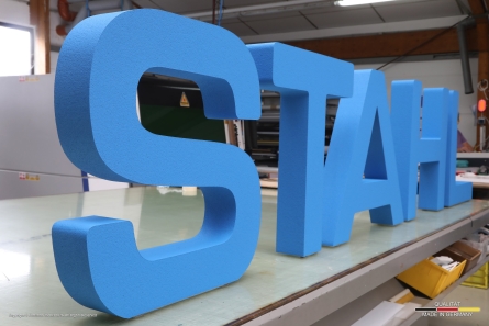 SW STAHL - Große stehende Buchstaben aus EPS
